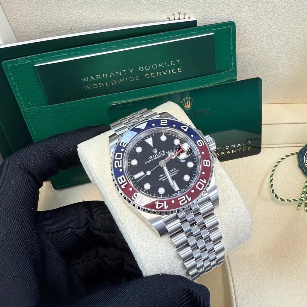 ROLEX GMT-MASTER II STEEL BLUE & RED "PEPSI" BEZEL AND BLACK DIAL