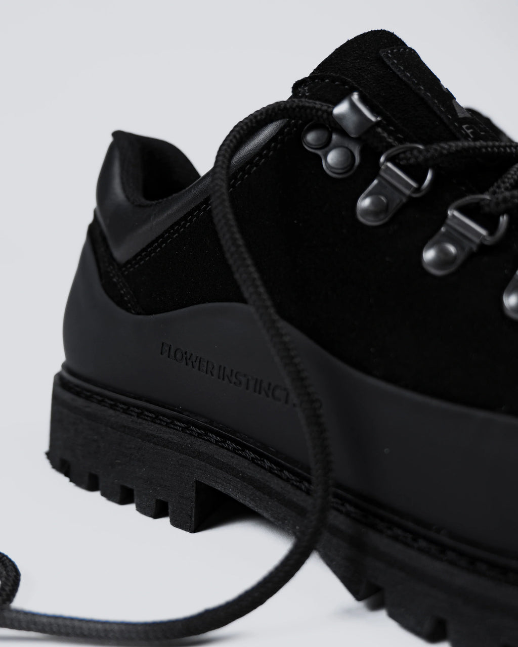 FLOWER INSTINCTS BOOTED GOAT