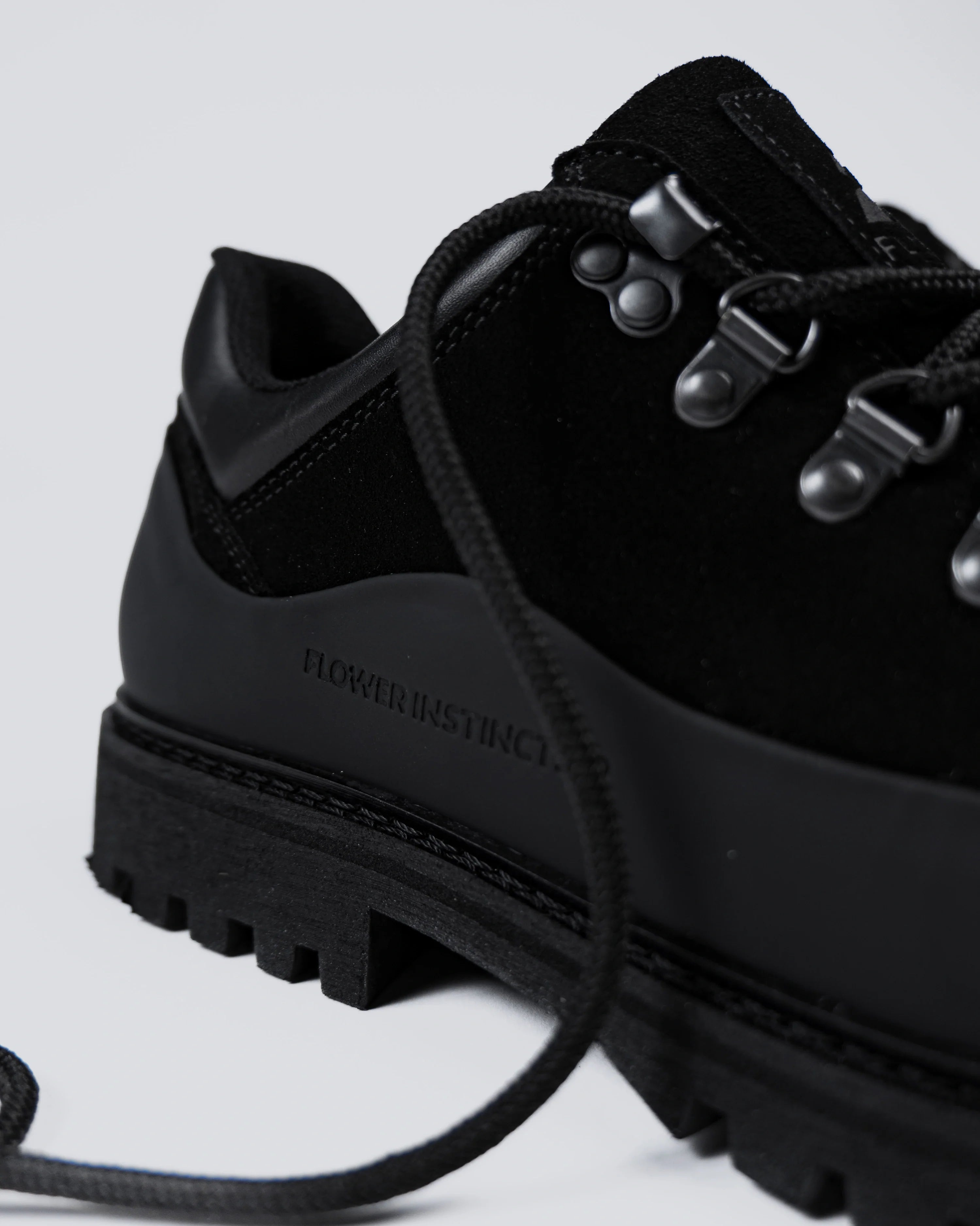 FLOWER INSTINCTS BOOTED GOAT