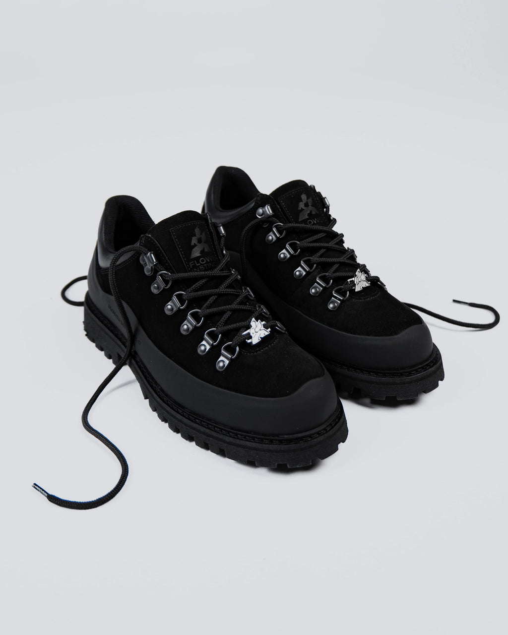 FLOWER INSTINCTS BOOTED GOAT