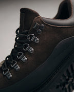 FLOWER INSTINCTS BOOTED GOAT