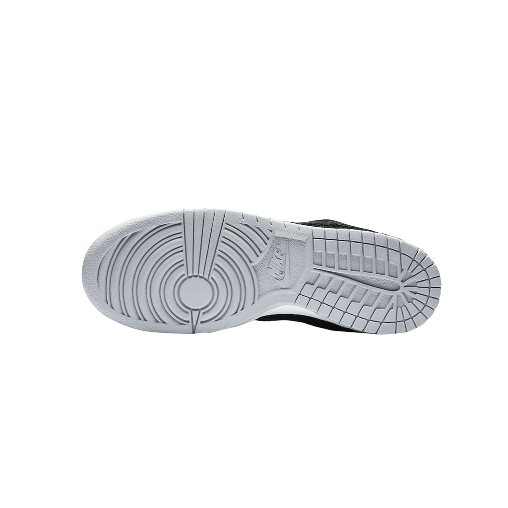 NIKE DUNK SB LOW MEDICOM TOY