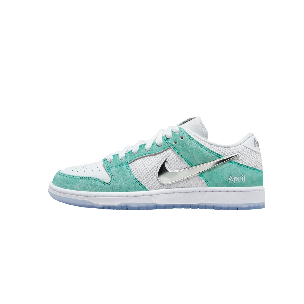NIKE DUNK SB LOW APRIL SKATEBOARDS