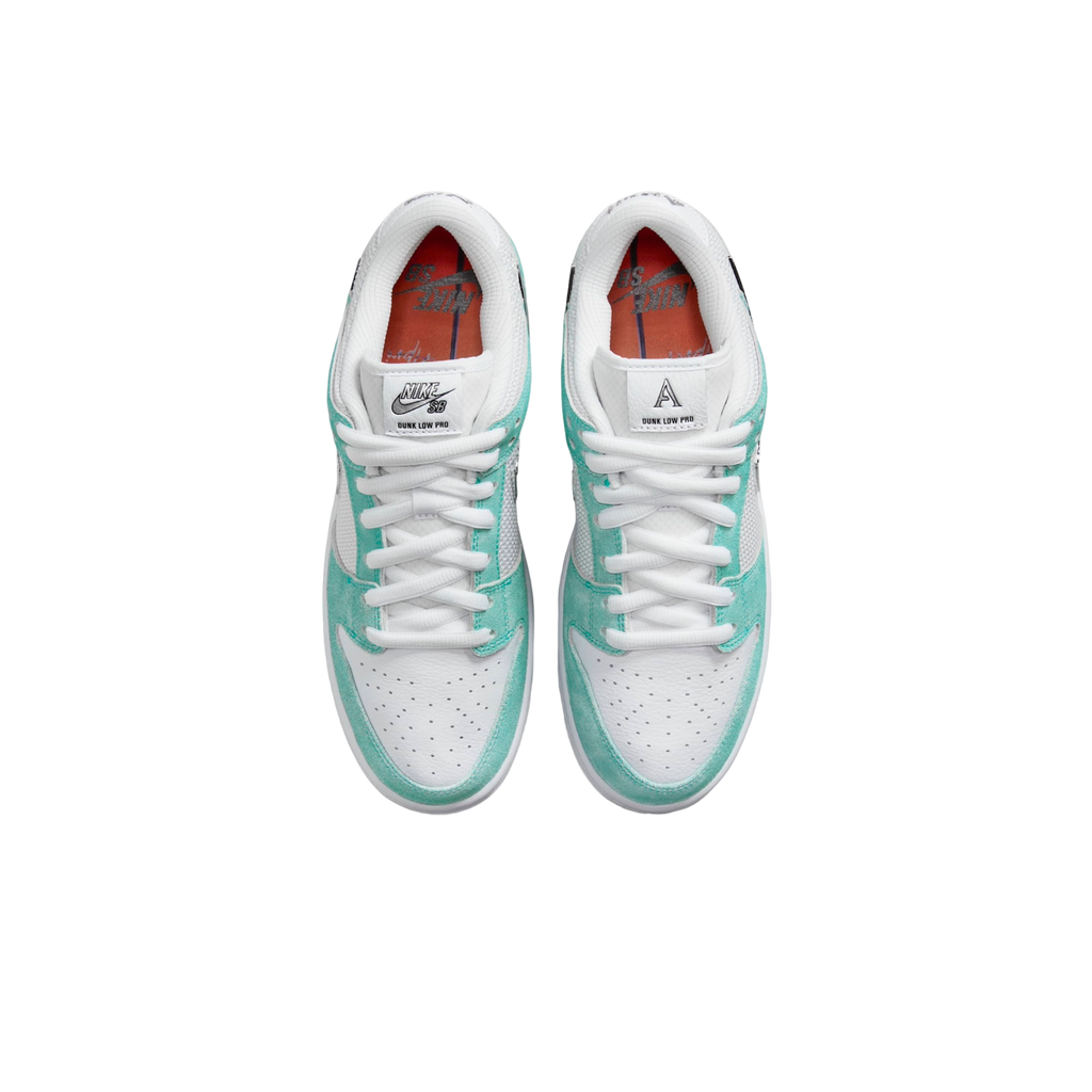 NIKE DUNK SB LOW APRIL SKATEBOARDS