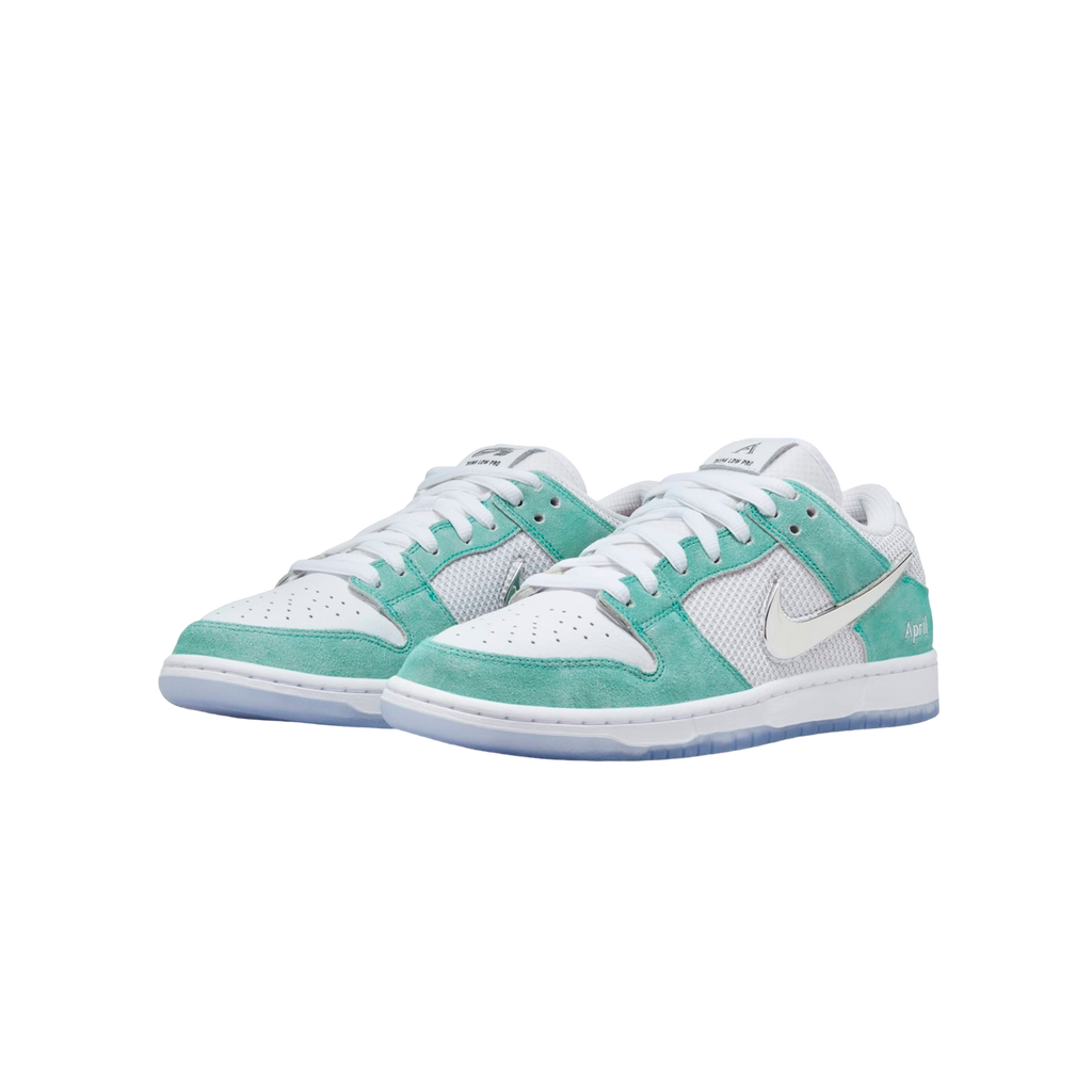 NIKE DUNK SB LOW APRIL SKATEBOARDS