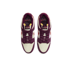 NIKE DUNK SB LOW SKATE LIKE A GIRL